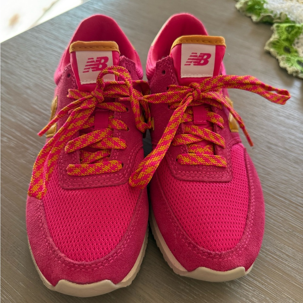 New Balance COMP 100 Hot Pink Sneakers